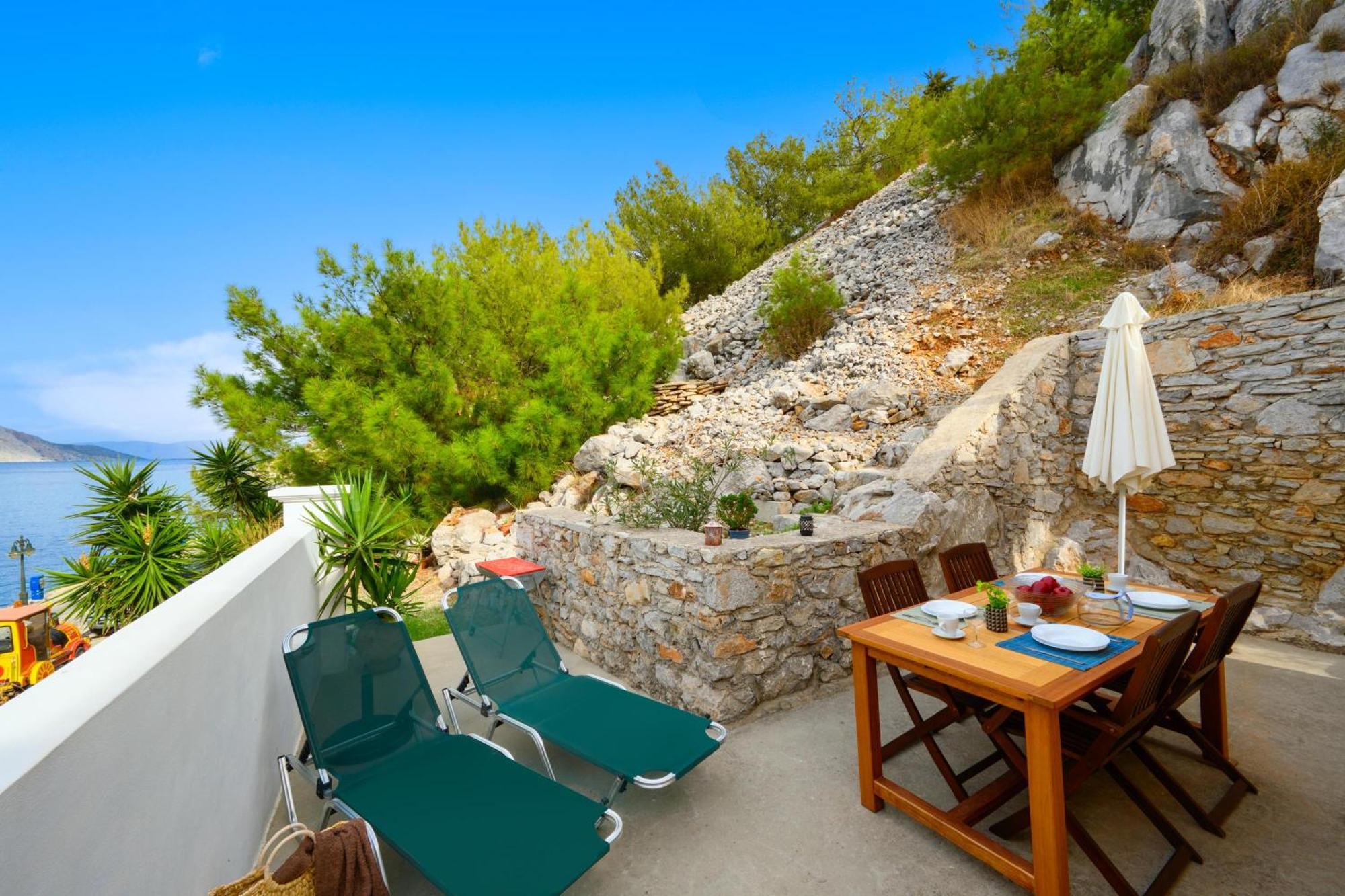 Over The Sea Apartments Symi Bagian luar foto